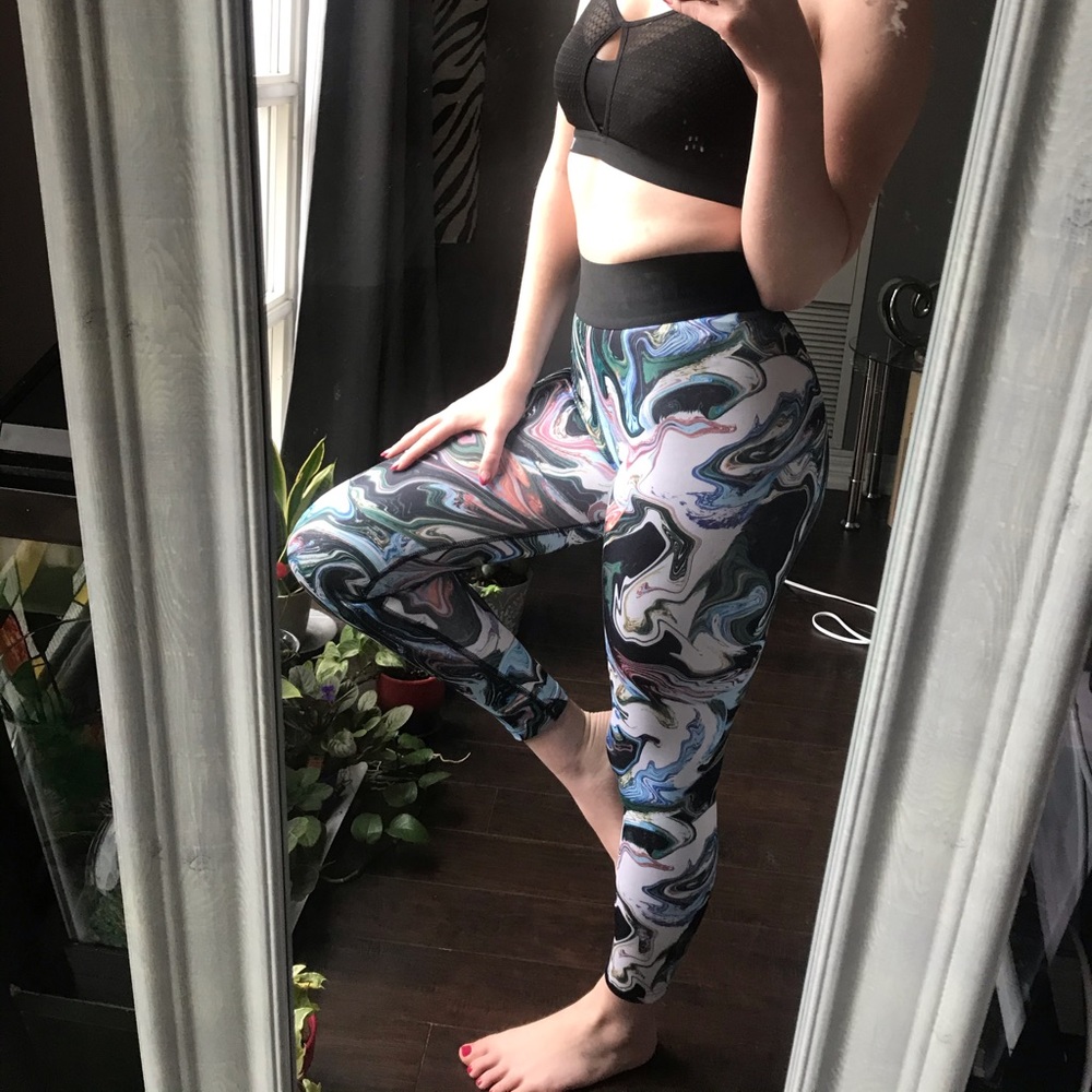 Nike thick marbel abstract workout legging - Picture 2 of 12